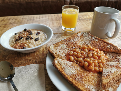 Breakfast at Morags Lodge Hostel 