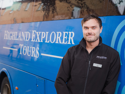Highland Explorer tour bus 